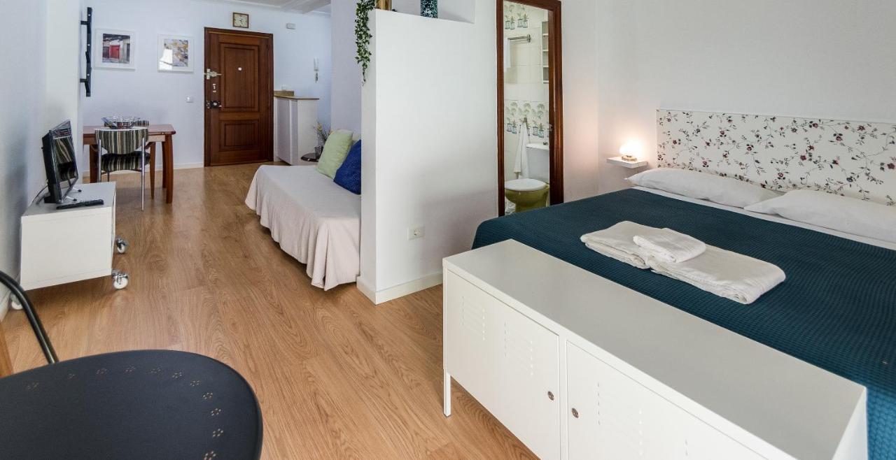 Loft Del Pintor Apartment Cadiz Bagian luar foto